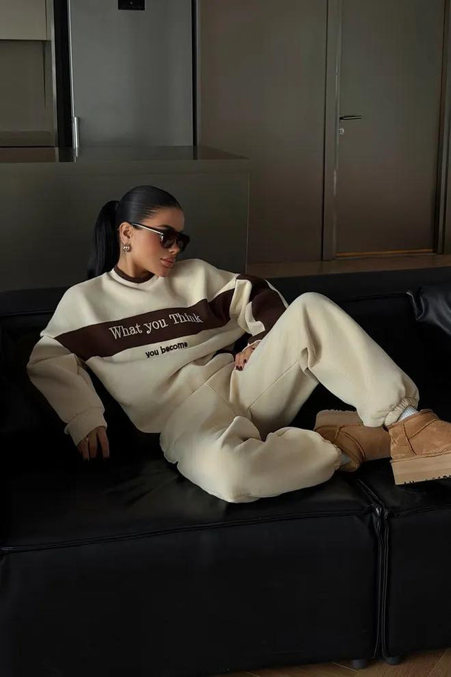 Beiger Oversize-Chándal für Damen mit Buchstaben-Print